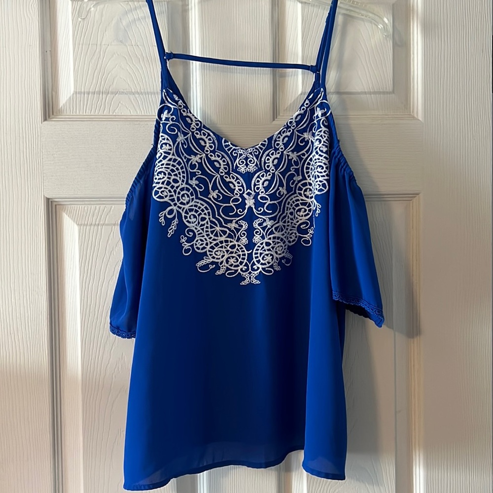 Xhilaration Top
